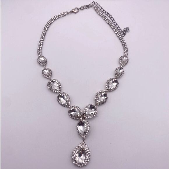 Vintage White Rhinestones Tear Drop Necklace - Picture 5 of 6